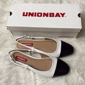 New In Box UNIONBAY Cassidy Ballet Flat White And Black Ankle Strap Size 8